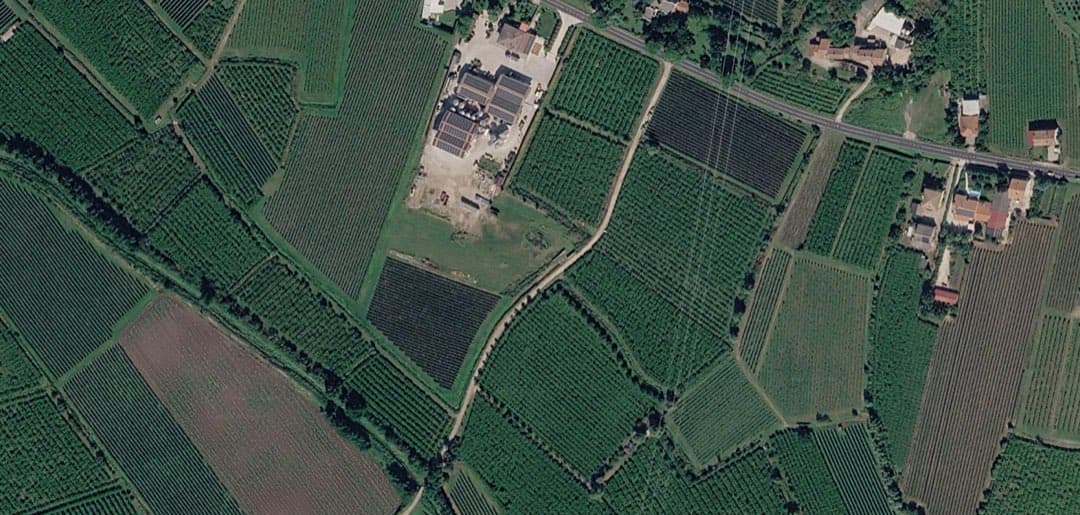 The Ca' del Sette estate seen from above among the vineyards